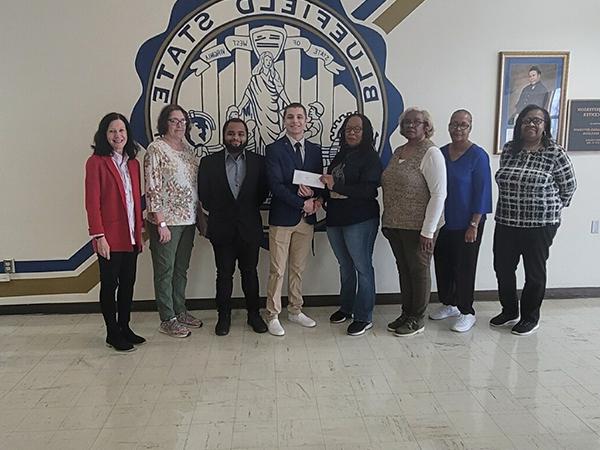 The Bluefield State University Alumni Association recently presented a monetary donation to support the University’s Student Food Pantry. 
